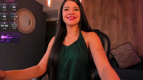 Roxanne Hill  online show from 19, 12, 2024