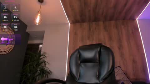 Roxanne Hill  online show from 19, 12, 2024