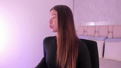 Snapshot of roxie_summers chatting on 24, 1, 2025 Roxie online show from 24, 1, 2025