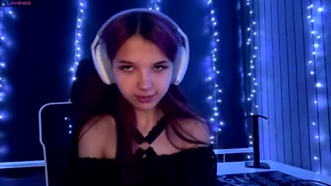 Snapshot of roxiepiurkowski chatting on 22, 6, 2026 Hana online show from 22, 6, 2026