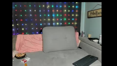 Snapshot of roxihazeleyes chatting on 17, 2, 2025 roxihazeleyes online show from 17, 2, 2025