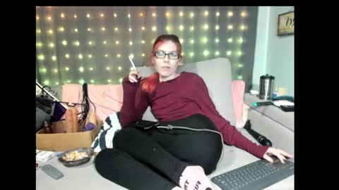 Snapshot of roxihazeleyes chatting on 25, 2, 2025 roxihazeleyes online show from 25, 2, 2025