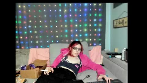 Snapshot of roxihazeleyes chatting on 27, 2, 2025 roxihazeleyes online show from 27, 2, 2025