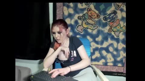 Snapshot of roxihazeleyes chatting on 8, 3, 2025 roxihazeleyes online show from 8, 3, 2025