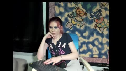 Snapshot of roxihazeleyes chatting on 8, 3, 2025 roxihazeleyes online show from 8, 3, 2025