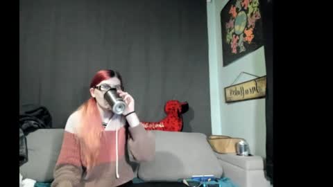 Snapshot of roxihazeleyes chatting on 19, 9, 2025 roxihazeleyes online show from 19, 9, 2025