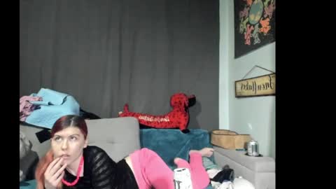 Snapshot of roxihazeleyes chatting on 26, 9, 2025 roxihazeleyes online show from 26, 9, 2025