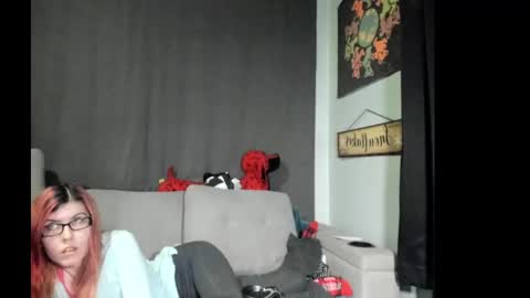 Snapshot of roxihazeleyes chatting on 3, 10, 2025 roxihazeleyes online show from 3, 10, 2025