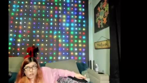 Snapshot of roxihazeleyes chatting on 7, 10, 2025 roxihazeleyes online show from 7, 10, 2025