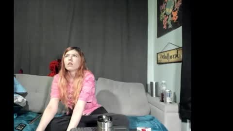 Snapshot of roxihazeleyes chatting on 11, 10, 2025 roxihazeleyes online show from 11, 10, 2025