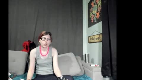 Snapshot of roxihazeleyes chatting on 13, 10, 2025 roxihazeleyes online show from 13, 10, 2025