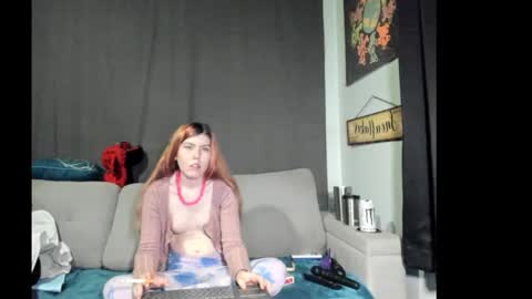 Snapshot of roxihazeleyes chatting on 17, 10, 2025 roxihazeleyes online show from 17, 10, 2025