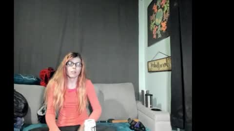 Snapshot of roxihazeleyes chatting on 17, 10, 2025 roxihazeleyes online show from 17, 10, 2025