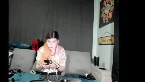 Snapshot of roxihazeleyes chatting on 20, 10, 2025 roxihazeleyes online show from 20, 10, 2025