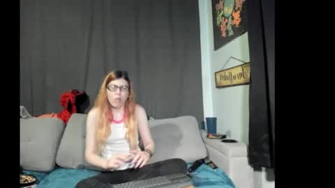 Snapshot of roxihazeleyes chatting on 27, 10, 2025 roxihazeleyes online show from 27, 10, 2025