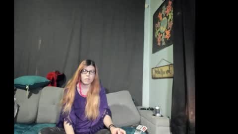 Snapshot of roxihazeleyes chatting on 29, 10, 2025 roxihazeleyes online show from 29, 10, 2025