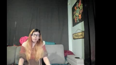 Snapshot of roxihazeleyes chatting on 3, 11, 2025 roxihazeleyes online show from 3, 11, 2025