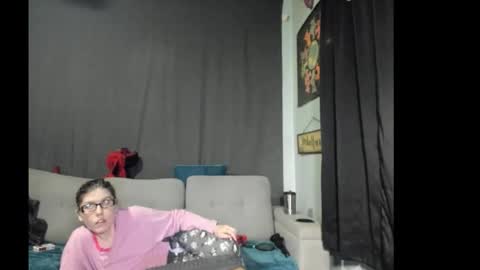 Snapshot of roxihazeleyes chatting on 15, 11, 2025 roxihazeleyes online show from 15, 11, 2025