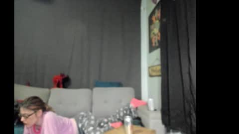 Snapshot of roxihazeleyes chatting on 16, 11, 2025 roxihazeleyes online show from 16, 11, 2025