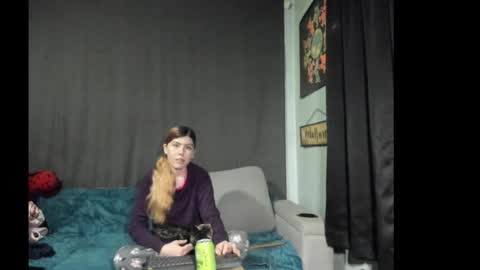 Snapshot of roxihazeleyes chatting on 22, 11, 2025 roxihazeleyes online show from 22, 11, 2025