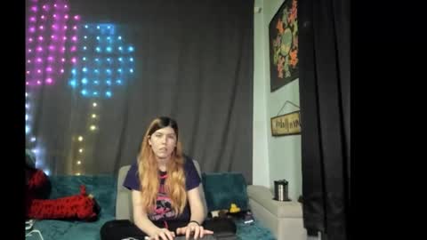 Snapshot of roxihazeleyes chatting on 1, 12, 2025 roxihazeleyes online show from 1, 12, 2025