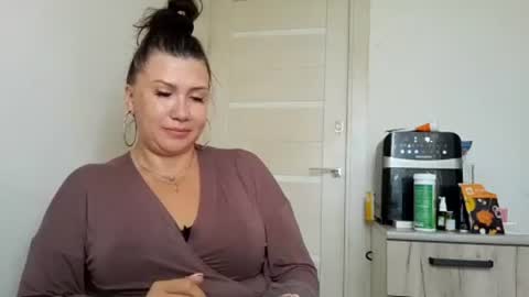 Snapshot of roxolanaa_sexy chatting on 28, 7, 2026 ROXOLANAA SEXY online show from 28, 7, 2026