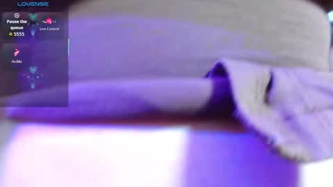 Snapshot of roxx_iie chatting on 20, 10, 2025 roxiie online show from 20, 10, 2025