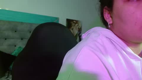 Snapshot of roxx_iie chatting on 15, 12, 2025 roxiie online show from 15, 12, 2025