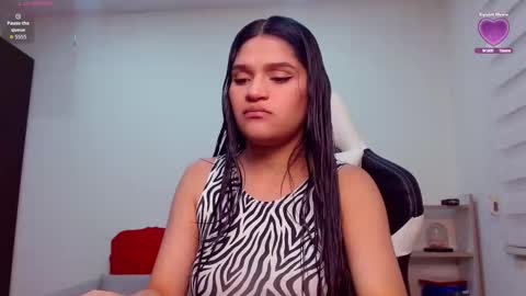 Snapshot of roxxi_2110 chatting on 24, 9, 2025 roxxi_2110 online show from 24, 9, 2025