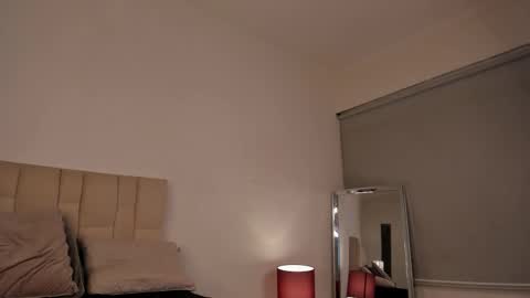 Snapshot of roxxy_mora chatting on 20, 2, 2025 Roxxy online show from 20, 2, 2025