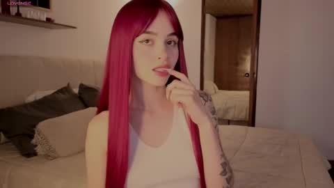 Snapshot of roxxy_mora chatting on 3, 10, 2025 Roxxy online show from 3, 10, 2025