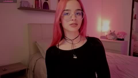 Snapshot of roxxy_mora chatting on 3, 12, 2025 Roxxy online show from 3, 12, 2025