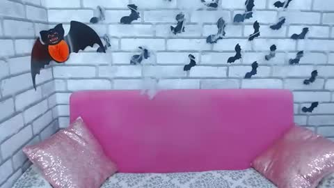 Snapshot of roxy_luxe chatting on 23, 10, 2025 roxy_luxe online show from 23, 10, 2025