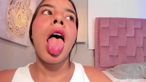 roxy_stone1 online show from 13, 4, 2026