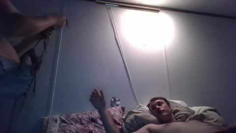 Roxy and Brock online show from 10, 9, 2025