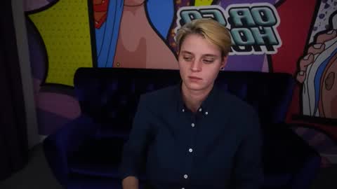 Snapshot of roxyflames chatting on 2, 12, 2025 roxyflames online show from 2, 12, 2025