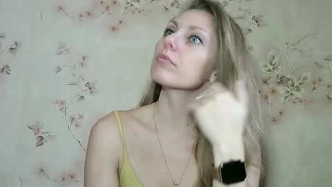 roxyfox18x01 online show from 2, 12, 2025