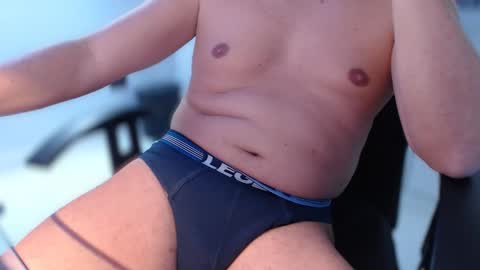 roy77xxx online show from 17, 2, 2026