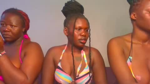 Snapshot of royal_goddes chatting on 12, 3, 2025 goddes online show from 12, 3, 2025