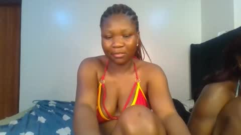 Snapshot of royal_goddes chatting on 10, 10, 2025 goddes online show from 10, 10, 2025