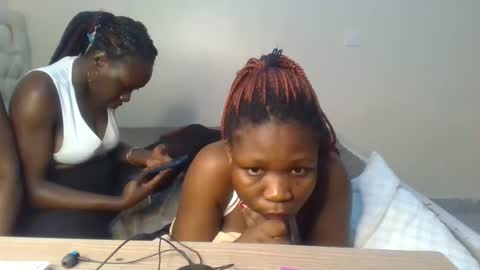 Snapshot of royal_goddes chatting on 2, 11, 2025 goddes online show from 2, 11, 2025