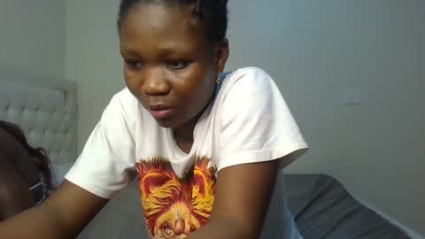 Snapshot of royal_goddes chatting on 8, 11, 2025 goddes online show from 8, 11, 2025