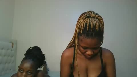 Snapshot of royal_goddes chatting on 27, 11, 2025 goddes online show from 27, 11, 2025