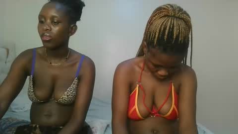 Snapshot of royal_goddes chatting on 28, 11, 2025 goddes online show from 28, 11, 2025