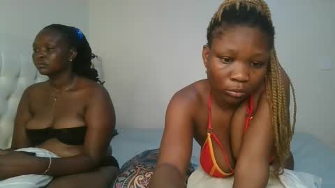 Snapshot of royal_goddes chatting on 5, 12, 2025 goddes online show from 5, 12, 2025