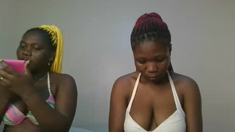 Snapshot of royal_goddes chatting on 21, 12, 2025 goddes online show from 21, 12, 2025