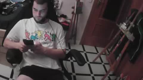 Snapshot of royer04 chatting on 10, 10, 2025 royer04 online show from 10, 10, 2025