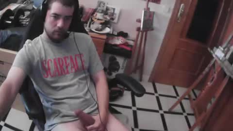 Snapshot of royer04 chatting on 16, 10, 2025 royer04 online show from 16, 10, 2025