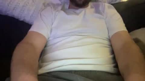 Snapshot of roythegil chatting on 23, 11, 2025 roythegil online show from 23, 11, 2025