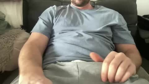 Snapshot of roythegil chatting on 28, 11, 2025 roythegil online show from 28, 11, 2025